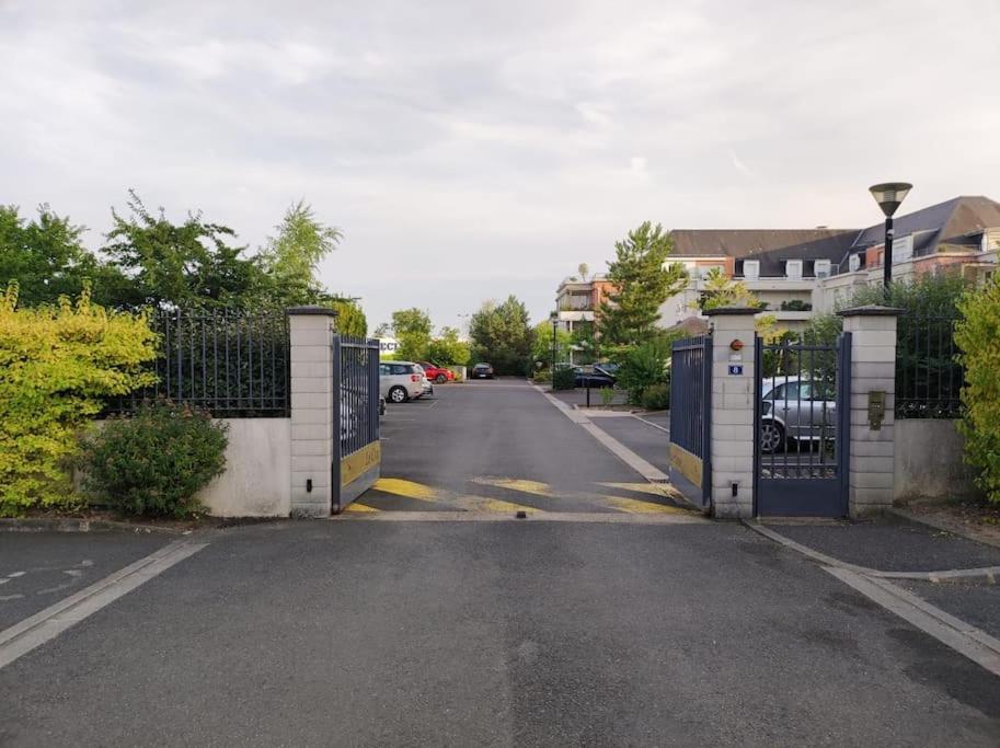 Ferienwohnung Voyage En Touraine Fondettes Exterior foto